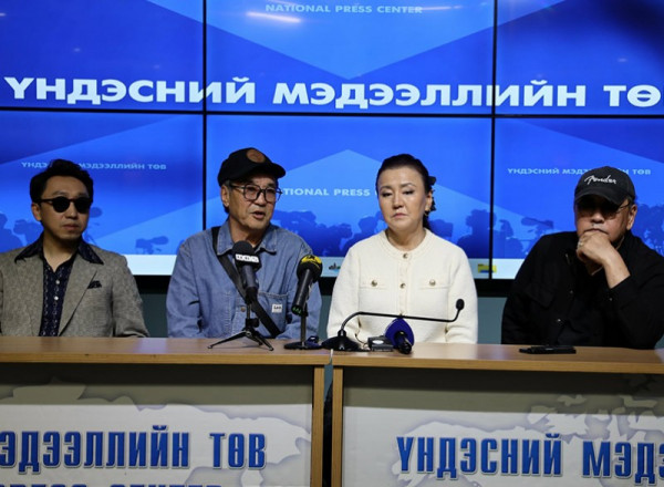 Ч.Насантогтох: “Соёл-Эрдэнэ” хамтлаг анх эгшиглэж байсан хөгжмийн найруулгаараа тоглож, цаг хугацаагаар аялуулна