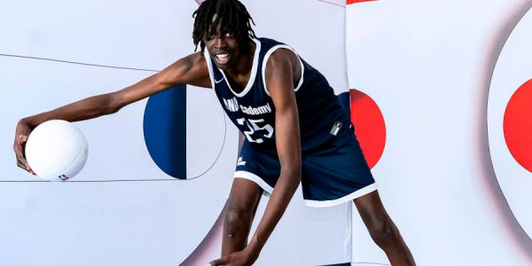 Хамгийн өндөр тоглогчийг авахаар NBA-гийн багууд сонирхож байна