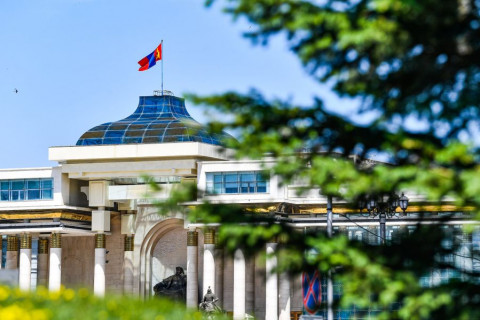 Улаанбаатар 19-21  хэм дулаан байна