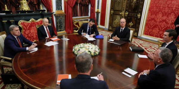 В.Путин АНУ-ын төлөөлөгчидтэй Кремльд уулзав