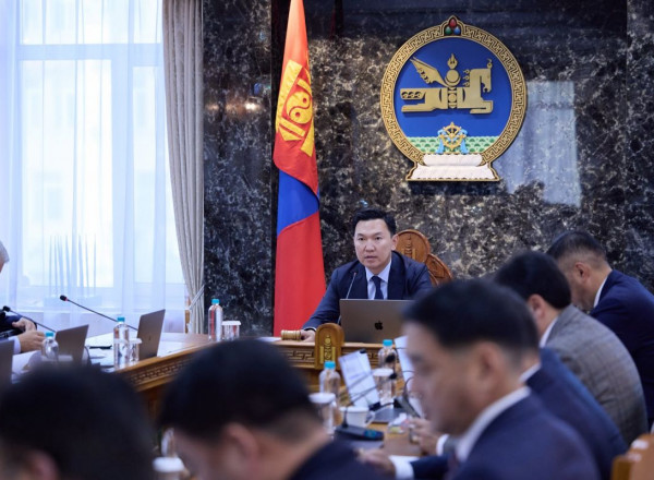 Хууль зүй, дотоод хэргийн сайдыг үүрэгт ажлаас нь чөлөөллөө