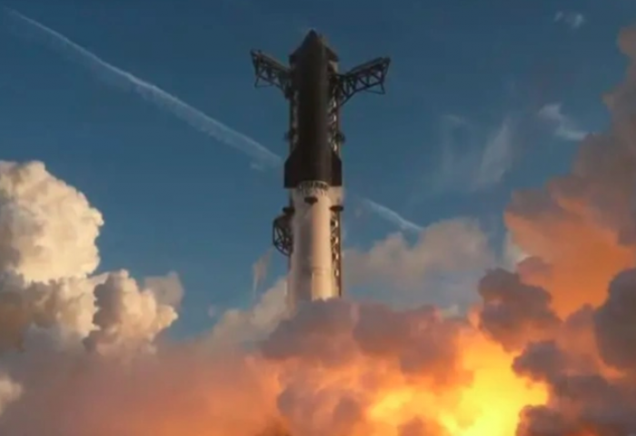 SpaceX компани Starship хөлгөө анх удаа дэлхийн тойрог замд гаргажээ