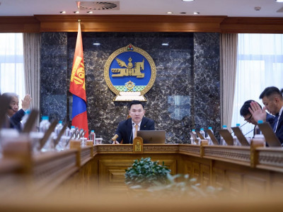 Томуугаар өвдсөн хүүхдээ асарч байгаа эх, эцэг, асран хамгаалагчид цалинтай чөлөө олгох, эсхүл цахимаар ажиллуулна