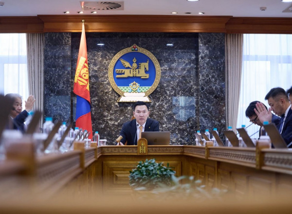 Томуугаар өвдсөн хүүхдээ асарч байгаа эх, эцэг, асран хамгаалагчид цалинтай чөлөө олгох, эсхүл цахимаар ажиллуулна