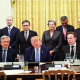 Д.Трамп технологийн салбарын манлайлагчдыг шагнажээ
