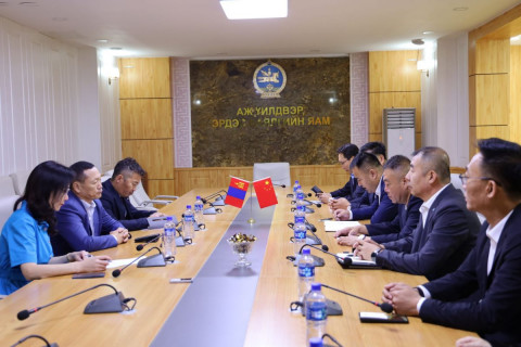 БНХАУ-ын ӨМӨЗО-ны Зам, тээврийн групп компанийн төлөөлөгчдийг хүлээн авч уулзав